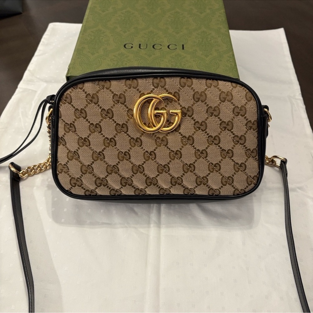 Gucci Beige and Black GG Crossbody Bag - Picture 3 of 15